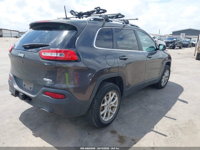 44842098 :رقم المزاد ، 1C4PJLCB7HW586909 vin ، 2017 Jeep Cherokee Latitude Fwd مزاد بيع