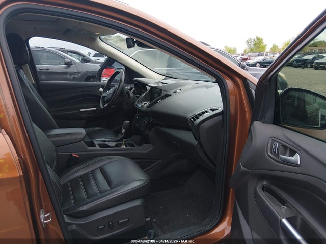 44842108 :رقم المزاد ، 1FMCU9J9XHUD11244 vin ، 2017 Ford Escape Titanium مزاد بيع