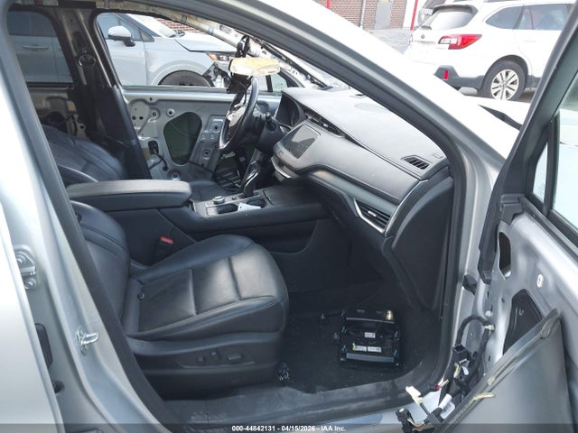 Продажа на аукционе авто 2022 Cadillac Xt4 Awd Premium Luxury, vin: 1GYFZDR48NF131530, номер лота: 44842131