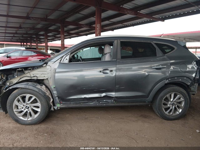 Продаж на аукціоні авто 2017 Hyundai Tucson Eco, vin: KM8J33A27HU405544, номер лоту: 44842161