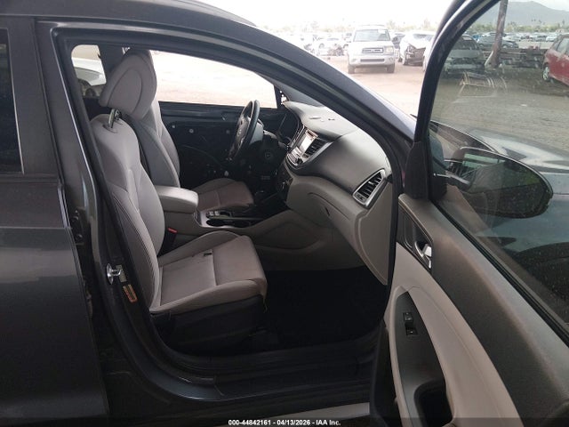 Продаж на аукціоні авто 2017 Hyundai Tucson Eco, vin: KM8J33A27HU405544, номер лоту: 44842161