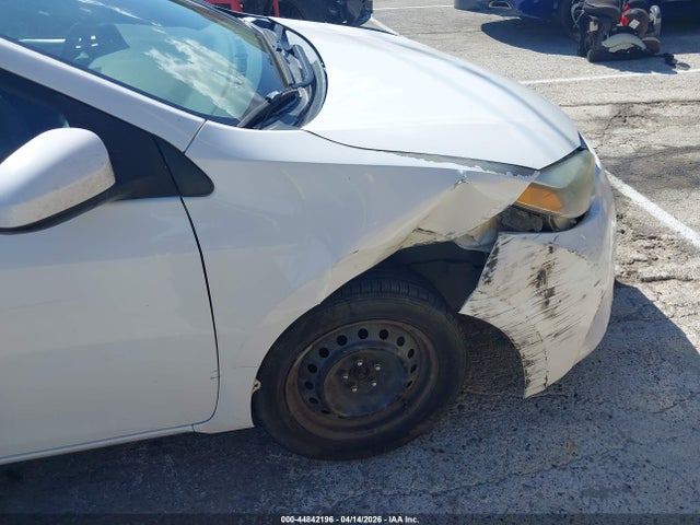 Toyota COROLLA LE 2015 5YFBURHE7FP299972 Image 17