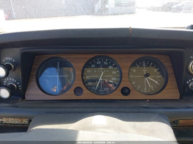 44842224 :رقم المزاد ، 2381371 vin ، 1975 Bmw 2 Series مزاد بيع