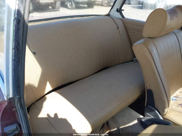 44842224 :رقم المزاد ، 2381371 vin ، 1975 Bmw 2 Series مزاد بيع