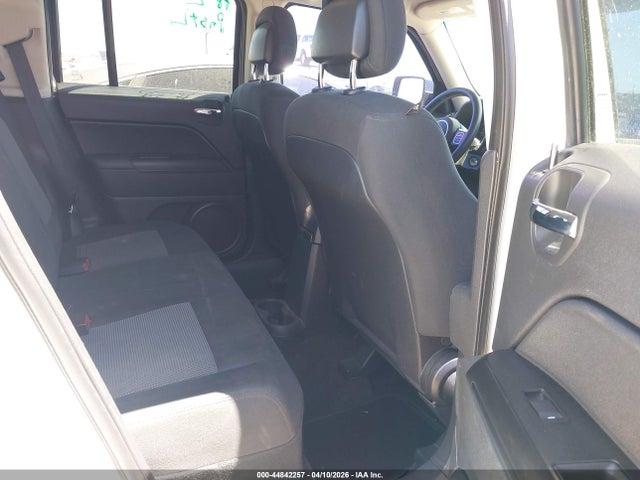 2015 Jeep Patriot Altitude Edition მანქანა იყიდება აუქციონზე, vin: 1C4NJRBB6FD216636, აუქციონის ნომერი: 44842257