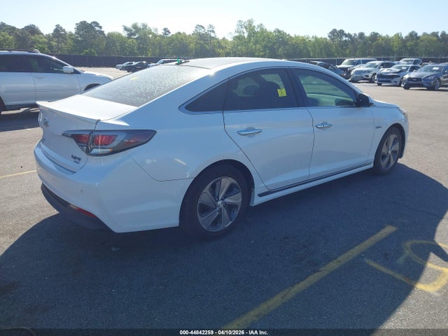 2017 HYUNDAI SONATA HYBRID KMHE34L39HA069670 Photo 3