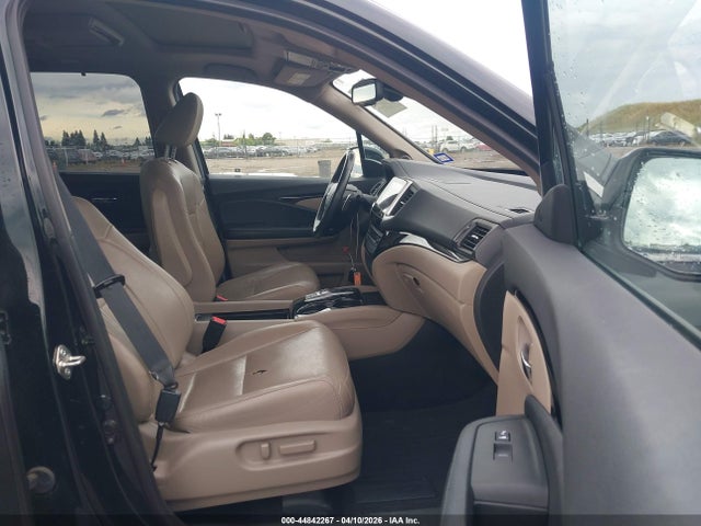 Продаж на аукціоні авто 2017 Honda Pilot Elite, vin: 5FNYF6H03HB043642, номер лоту: 44842267