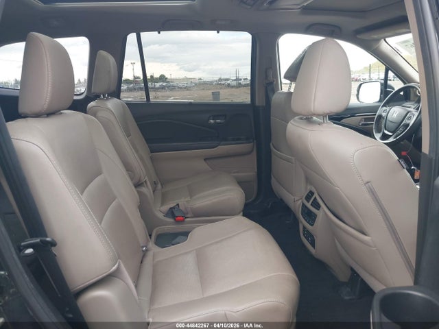 Продаж на аукціоні авто 2017 Honda Pilot Elite, vin: 5FNYF6H03HB043642, номер лоту: 44842267