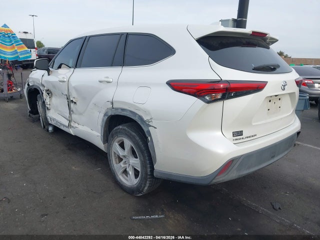 5TDCZRAH6LS026843 Toyota Highlander L