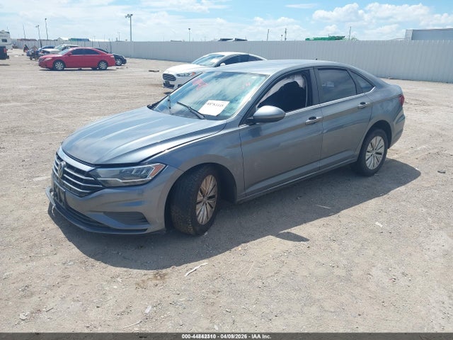 Продаж на аукціоні авто 2019 Volkswagen Jetta 1.4t R-line/1.4t S/1.4t Se, vin: 3VWCB7BU8KM268095, номер лоту: 44842310