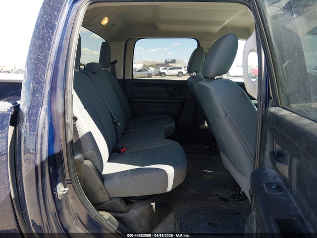 1C6RR7KG6JS188827 RAM 1500 Tradesman 4x4 5&#039;7 Box