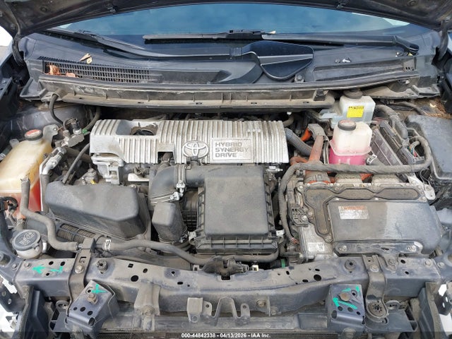 JTDKN3DUXF1994622 Toyota Prius Four