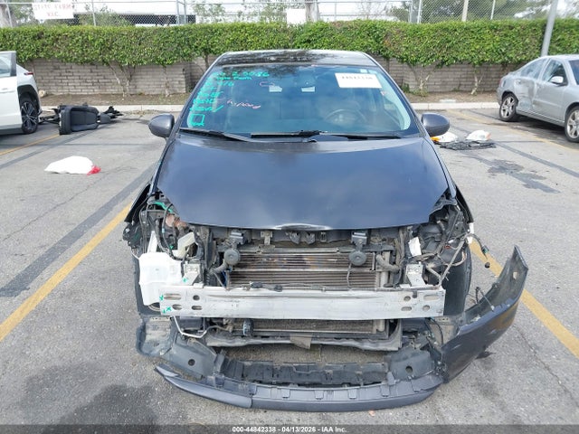 JTDKN3DUXF1994622 Toyota Prius Four