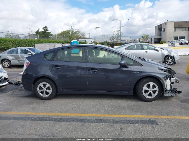 JTDKN3DUXF1994622 Toyota Prius Four