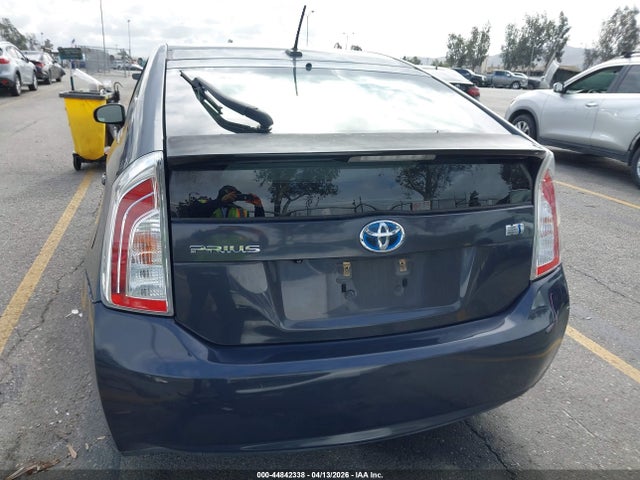 JTDKN3DUXF1994622 Toyota Prius Four