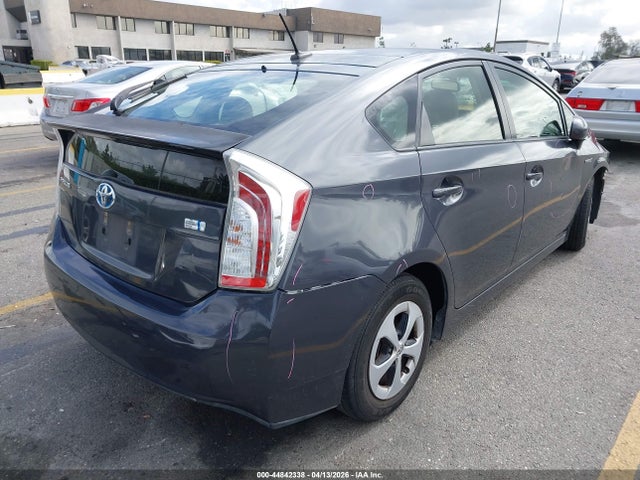 JTDKN3DUXF1994622 Toyota Prius Four
