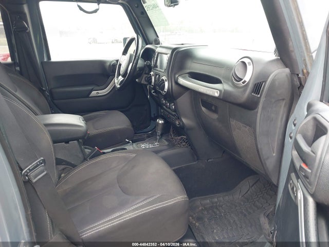 2014 Jeep Wrangler Unlimited Sahara მანქანა იყიდება აუქციონზე, vin: 1C4BJWEG8EL213847, აუქციონის ნომერი: 44842352