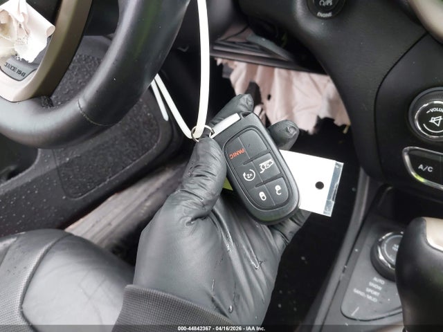 44842367 :رقم المزاد ، 1C4PJMDS3FW534145 vin ، 2015 Jeep Cherokee Limited مزاد بيع