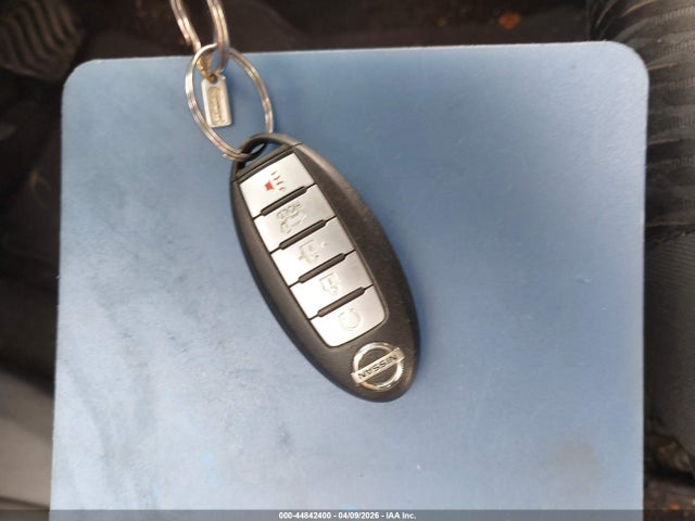 5N1AT2MT0JC745953 Nissan ROGUE SV