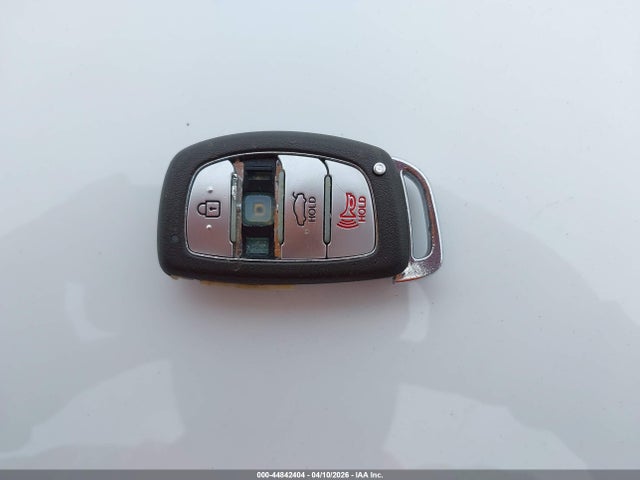 Aukcja sprzedaży 2016 Hyundai Elantra Limited, vin: 5NPDH4AE5GH712660, numer aukcji: 44842404