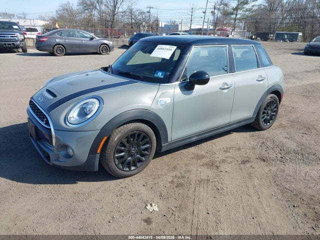 2018 MINI HARDTOP WMWXU3C52J2F50382 Photo 1