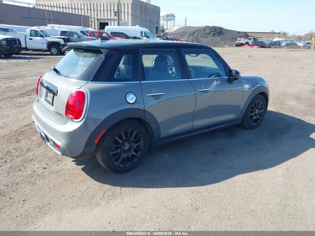 2018 MINI HARDTOP WMWXU3C52J2F50382 Photo 3