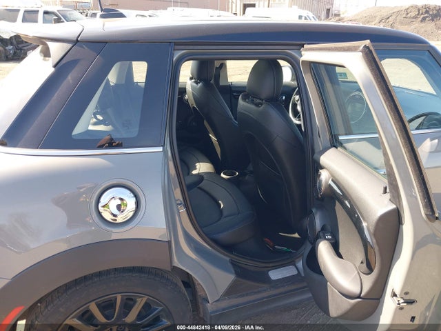 2018 MINI HARDTOP WMWXU3C52J2F50382 Photo 7