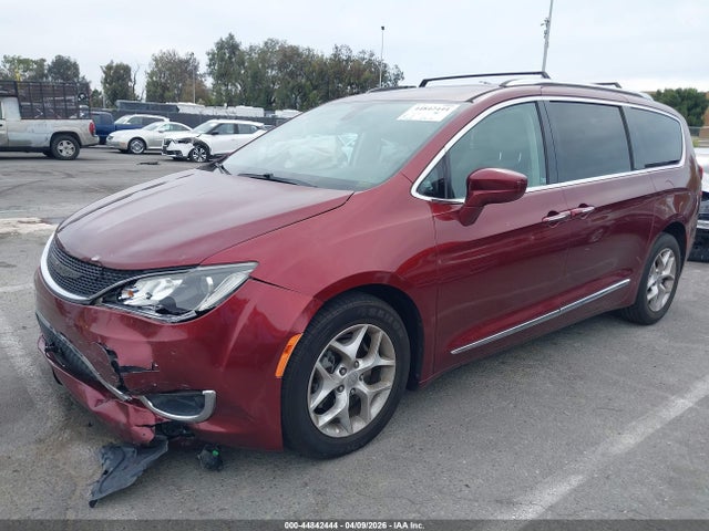 Chrysler Pacifica Touring L 2018 2C4RC1BG6JR112372 Image 2