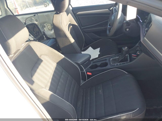Продаж на аукціоні авто 2023 Volkswagen Jetta 1.5t Sport, vin: 3VWBM7BU8PM058898, номер лоту: 44842466