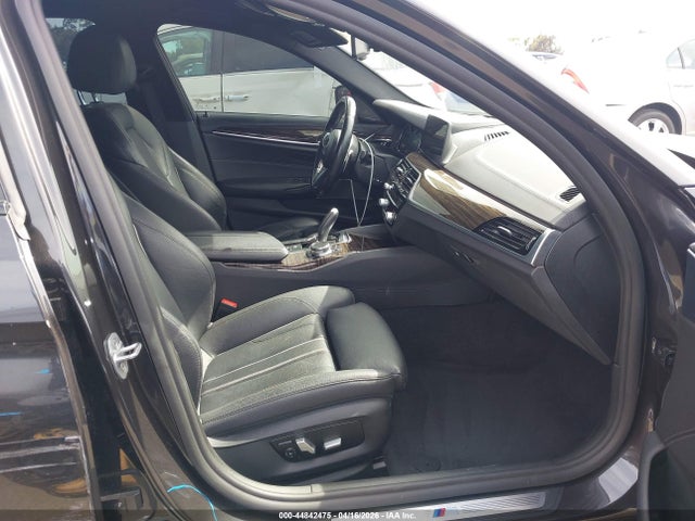 WBAJE5C54JG918768 BMW 540I
