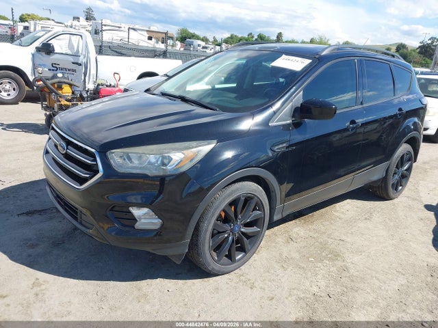1FMCU0GD9HUD72835 Ford ESCAPE SE