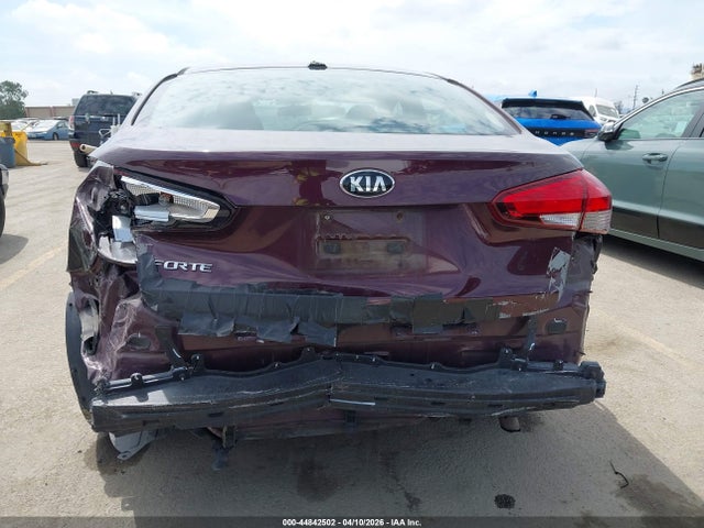 3KPFK4A7XJE254783 KIA FORTE LX