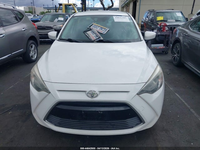 3MYDLBYV4JY301450 Toyota YARIS IA