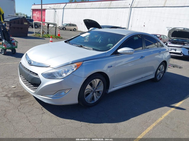 Hyundai Sonata Hybrid Limited 2014 KMHEC4A49EA111682 Image 2