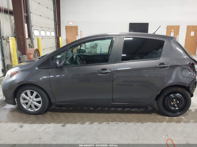 2015 Toyota Yaris Le მანქანა იყიდება აუქციონზე, vin: VNKKTUD37FA023376, აუქციონის ნომერი: 44842570