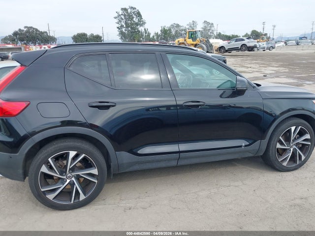 YV4162UM9L2171055 Volvo Xc40 T5 R-design