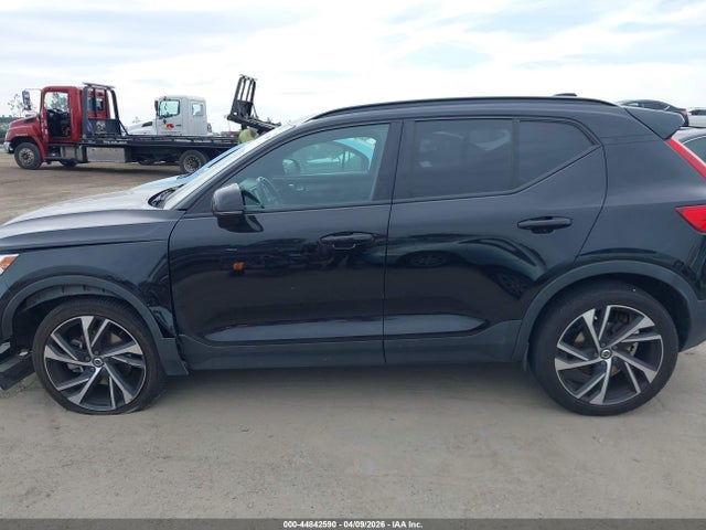 YV4162UM9L2171055 Volvo Xc40 T5 R-design