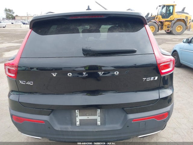 YV4162UM9L2171055 Volvo Xc40 T5 R-design