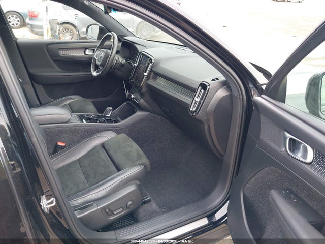 YV4162UM9L2171055 Volvo Xc40 T5 R-design
