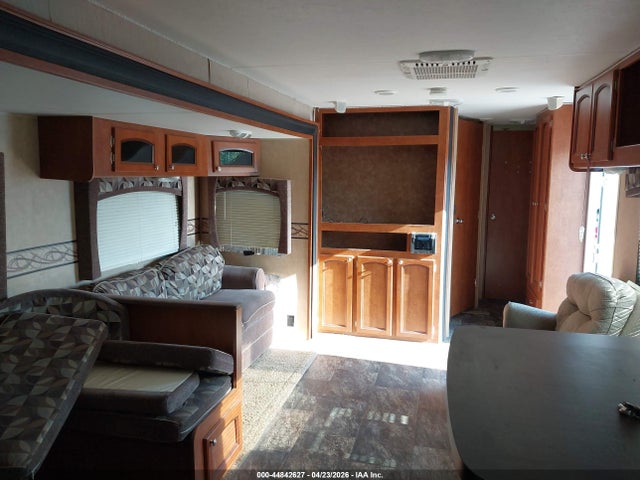 2012 Shasta Revere მანქანა იყიდება აუქციონზე, vin: 5ZT2SHUB9CE000355, აუქციონის ნომერი: 44842627