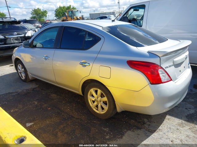 3N1CN7AP4EL823594 Nissan Versa 1.6 Sv
