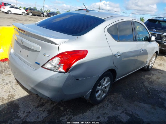 3N1CN7AP4EL823594 Nissan Versa 1.6 Sv