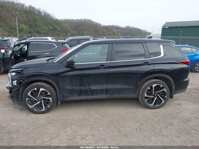 44842677 :رقم المزاد ، JA4J4UA82NZ067197 vin ، 2022 Mitsubishi Outlander Black Edition S-awc/se 2.5 S-awc/se Launch Edition S-awc مزاد بيع