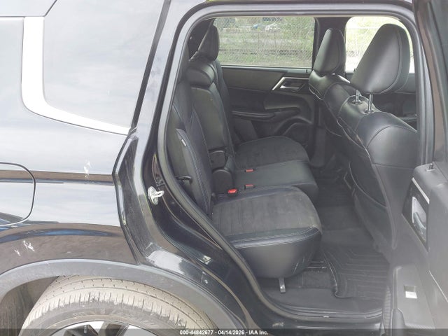 44842677 :رقم المزاد ، JA4J4UA82NZ067197 vin ، 2022 Mitsubishi Outlander Black Edition S-awc/se 2.5 S-awc/se Launch Edition S-awc مزاد بيع