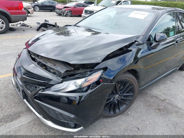 2022 Toyota Camry Xse Hybrid მანქანა იყიდება აუქციონზე, vin: 4T1K31AK5NU577902, აუქციონის ნომერი: 44842680