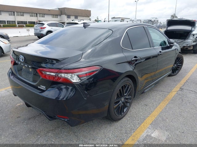 2022 Toyota Camry Xse Hybrid მანქანა იყიდება აუქციონზე, vin: 4T1K31AK5NU577902, აუქციონის ნომერი: 44842680