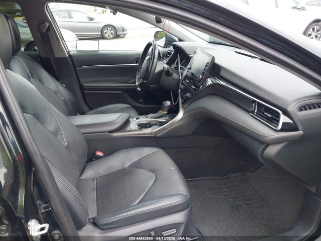 2022 Toyota Camry Xse Hybrid მანქანა იყიდება აუქციონზე, vin: 4T1K31AK5NU577902, აუქციონის ნომერი: 44842680
