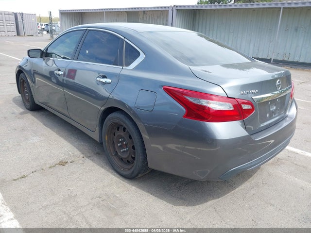 2018 NISSAN ALTIMA 1N4AL3APXJC273655 Photo 2