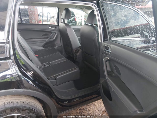 3VV3B7AX7KM192367 Volkswagen Tiguan 2.0t Se/2.0t Sel/2.0t Sel R-line/2.0t Sel R-line Black
