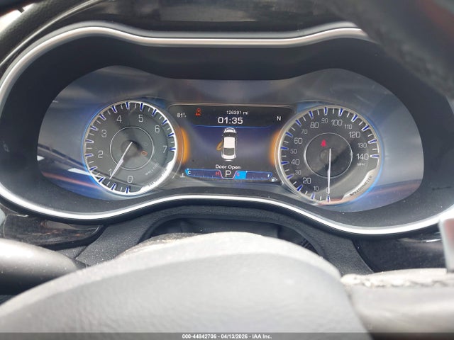 2015 Chrysler 200 C მანქანა იყიდება აუქციონზე, vin: 1C3CCCCG0FN522528, აუქციონის ნომერი: 44842706